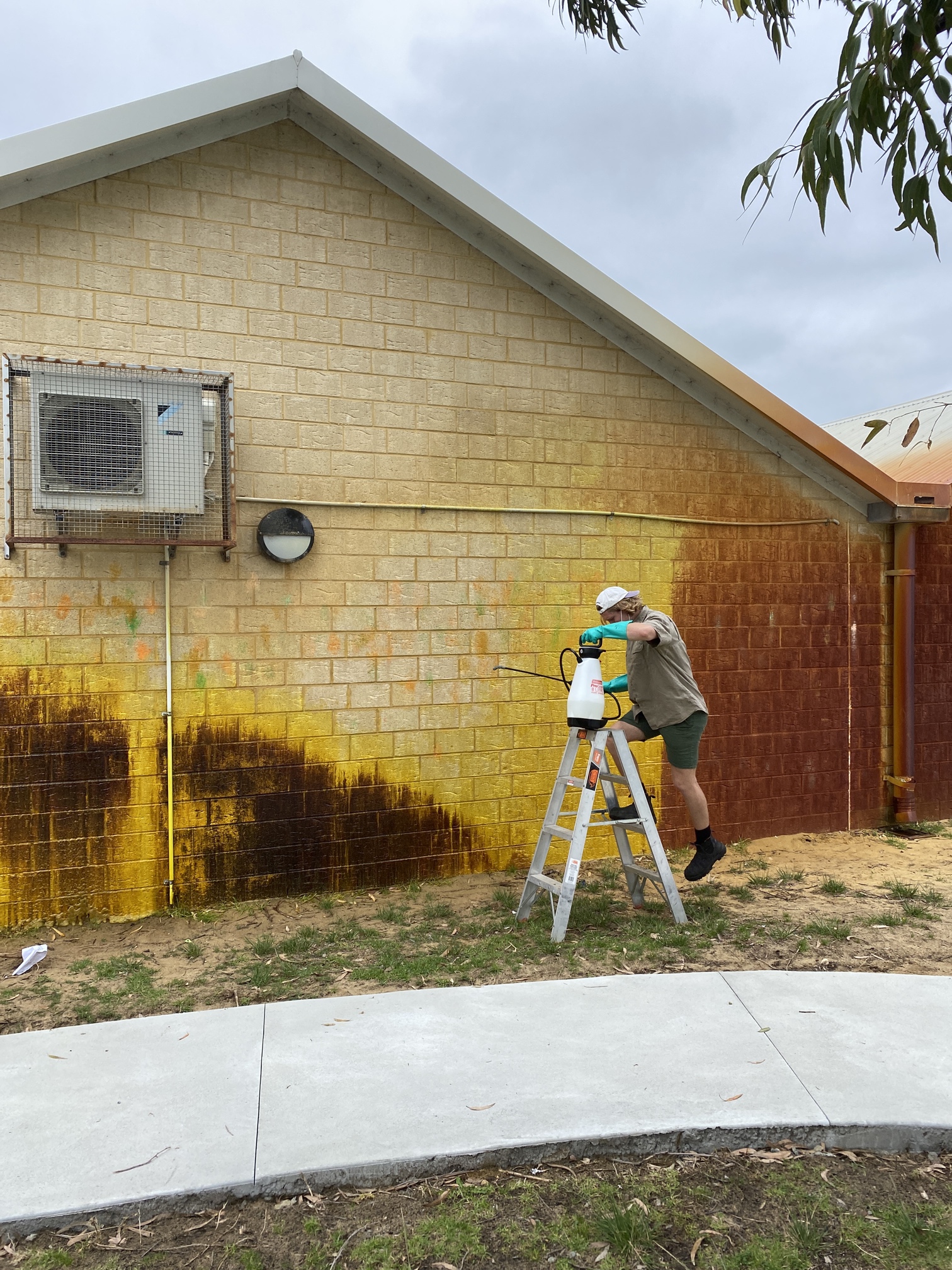 Joondalup Primary School Iron stain removal and bore water treatment project wall stain removal